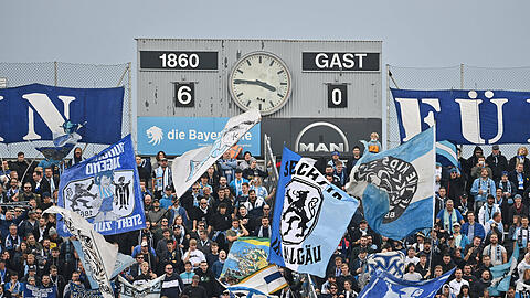 Dieses Spiel werden die Löwen nicht so schnell vergessen: Der TSV 1860 München schießt den SC Freiburg II mit 6:0 in der Liga ab.