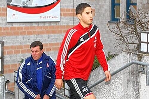 Gemeinsam aus dem Tief? Jedenfalls ist Neuzugang Nassim Ben Khalifa für Club-Trainer Dieter Hecking eine Option.