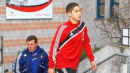 Gemeinsam aus dem Tief? Jedenfalls ist Neuzugang Nassim Ben Khalifa für Club-Trainer Dieter Hecking eine Option. Gemeinsam aus dem Tief? Jedenfalls ist Neuzugang Nassim Ben Khalifa für Club-Trainer Dieter Hecking eine Option.