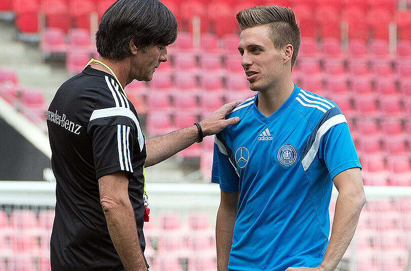 Der Gladbacher Patrick Herrmann (rechts) schickt sich an, der 75. Neuling in der Ära Löw zu werden.