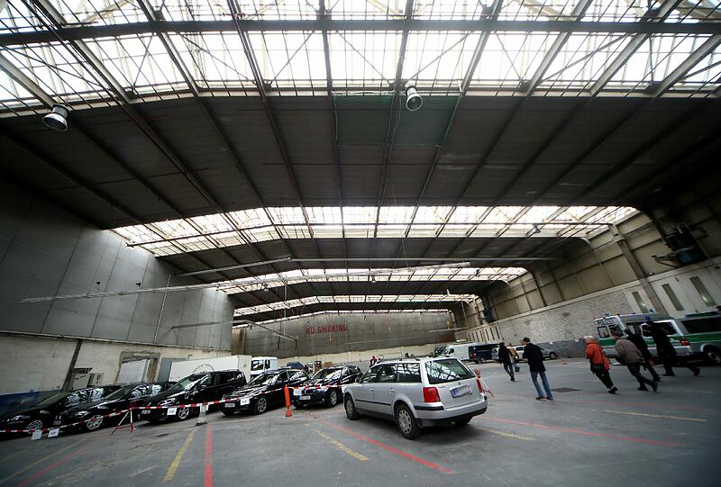 Denkmalgeschützt: Die Deckenkonstruktion der Wagenhalle ist europaweit einmalig. Die Halle wird derzeit von der Polizei genutzt.