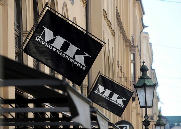 Kammerspiele: 85 %
Preise: 4-44 Euro, Subvention: 32,5 Mio. €, Besucher: 124 582, Zuschuss pro Besucher: nicht bekannt