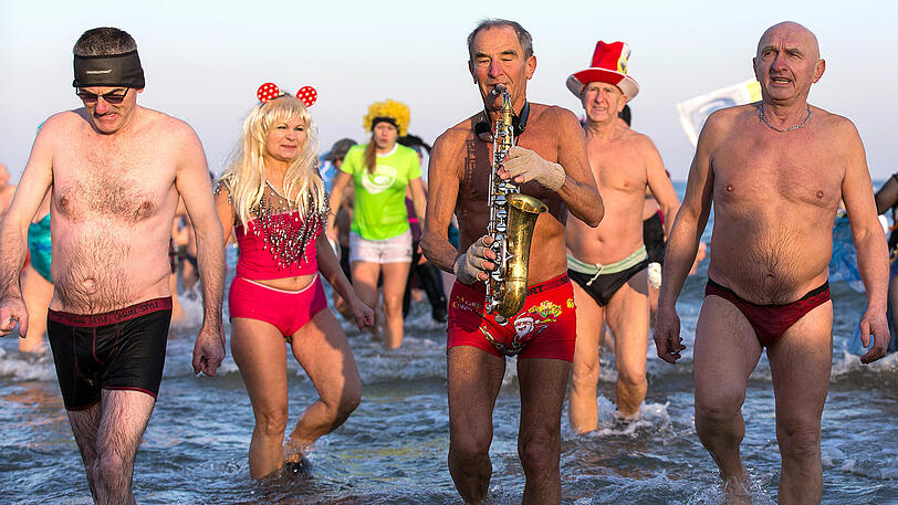 Neujahrsschwimmer in Danzig (Polen).