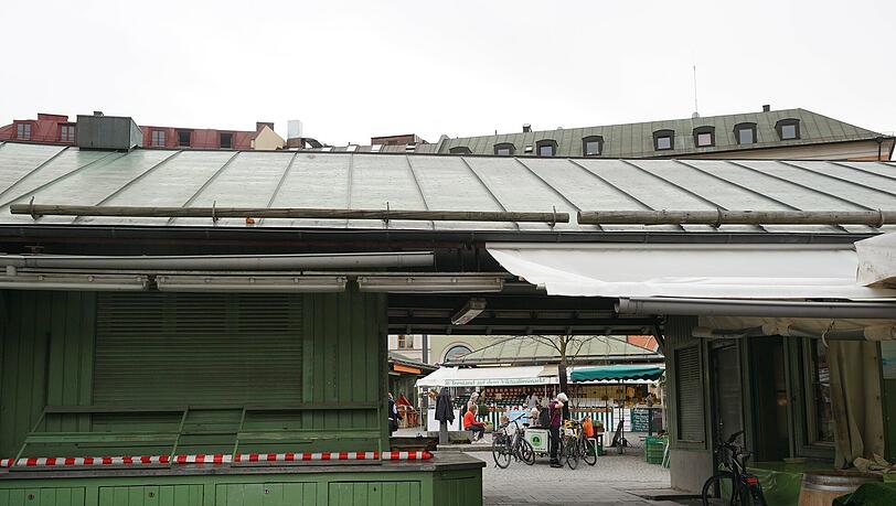 Hier wird ein neuer Betreiber gesucht: das Standl am Viktualienmarkt, unweit des Liesl-Karlstadt-Brunnens. Hier wird ein neuer Betreiber gesucht: das Standl am Viktualienmarkt, unweit des Liesl-Karlstadt-Brunnens.