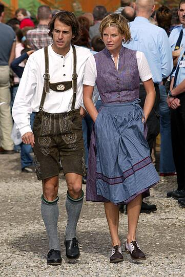 Das Paar hatte 2007 geheiratet. Aus der Beziehung gingen die beiden gemeinsamen Töchter Polli (10) und Josephine (8) hervor.