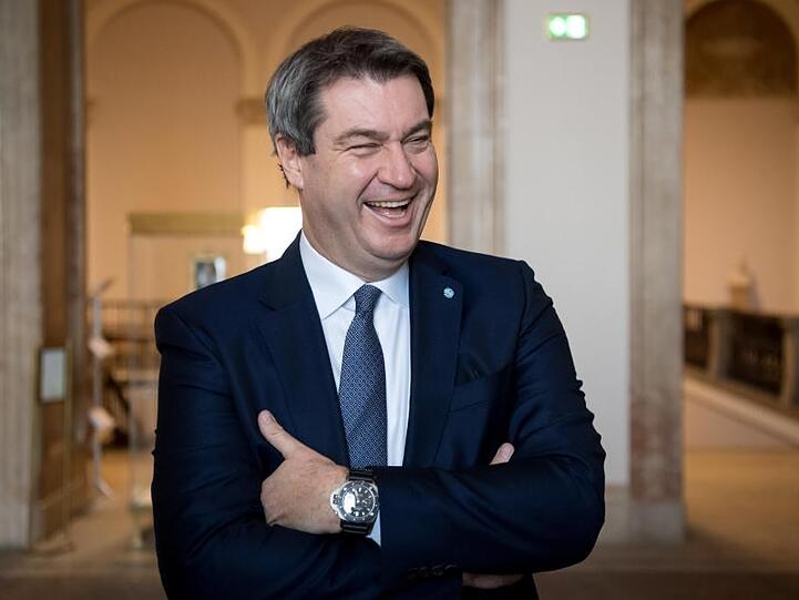 Markus Söder (CSU), Ministerpräsident von Bayern, kommt im bayerischen Landtag zu einer Plenarsitzung. Foto: Sven Hoppe/Archiv