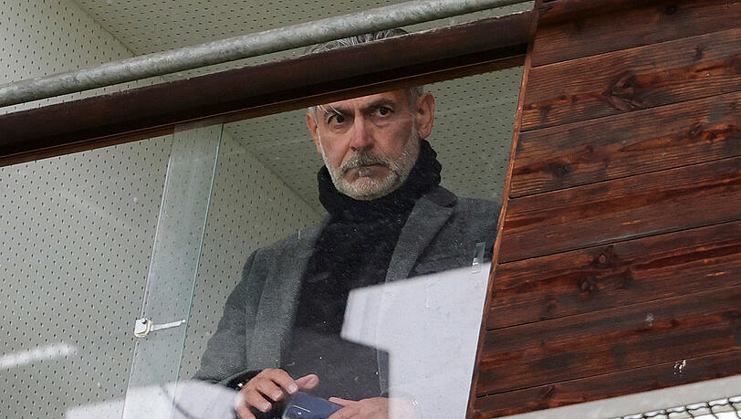 Maurizio Jacobacci musste sich die Partie aus einer Kabine bei den Kommentatorenplätzen anschauen.