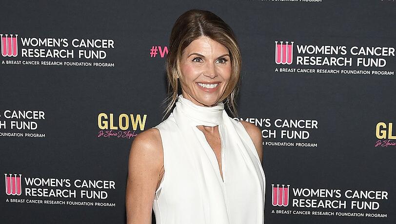 Lori Loughlin auf einer Veranstaltung im April 2024. Lori Loughlin auf einer Veranstaltung im April 2024.