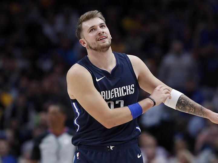 Luka Doncic erzielte im ersten Viertel mehr Punkte, Rebounds und Assists als das gesamte gegnerische Team.