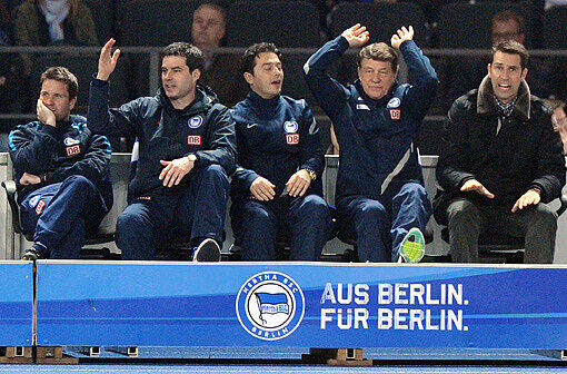 Hertha BSC: 17. Platz, 27 Punkte, 31:54 Tore - Entsetzen gehört mittlerweile zum Grundrepertoire der Berliner Bank: Laut Peter Neururer wird es die Hertha selbst mit zwei Siegen schwer haben, die Klasse zu halten.