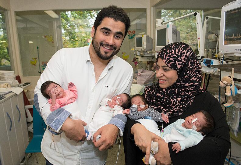 Die stolzen Eltern im Babyglück