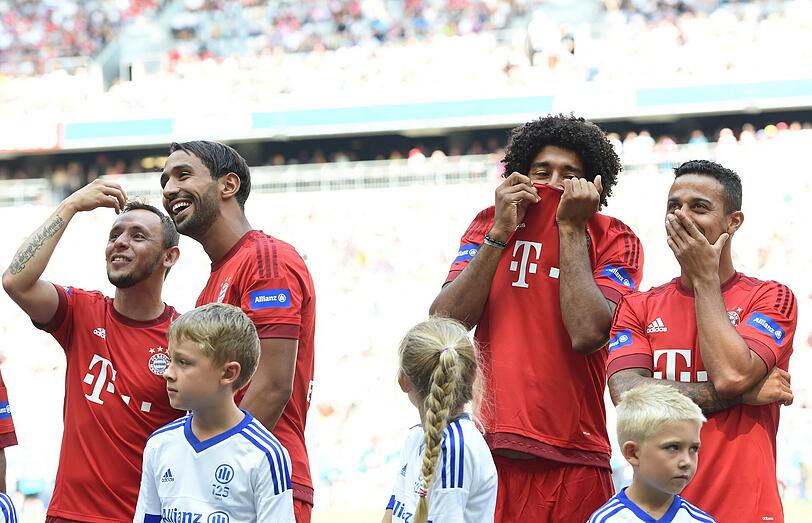 Die Bilder von der Teampresentation und dem anschließenden Showtraining des neuen FC Bayern-Kaders.