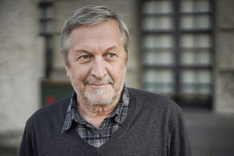 Kurator Ulrich Wilmes.