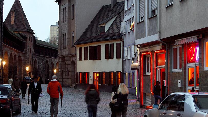 Die Nürnberger Rotlicht-Straße "Frauentormauer". Hier trieb Hans-Peter F. seine Geschäfte.