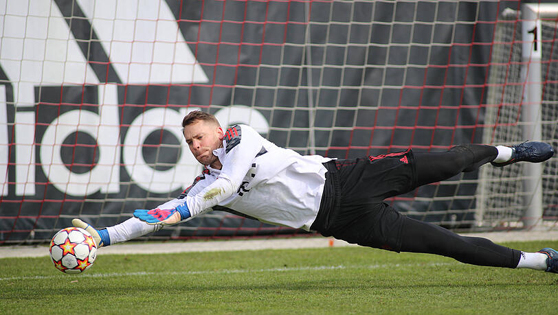 Manuel Neuer war beim Abschlusstraining des FC Bayern dabei.