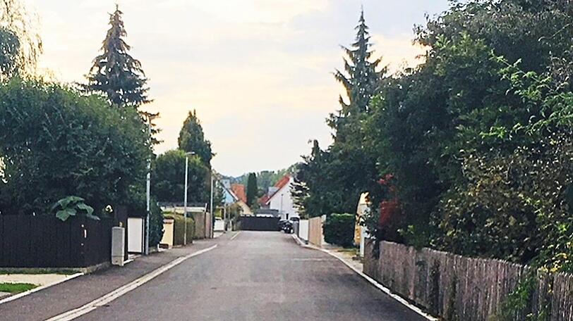 In der Kanalstraße in Auloh trieb der Gasmasken-Mann sein Unwesen.