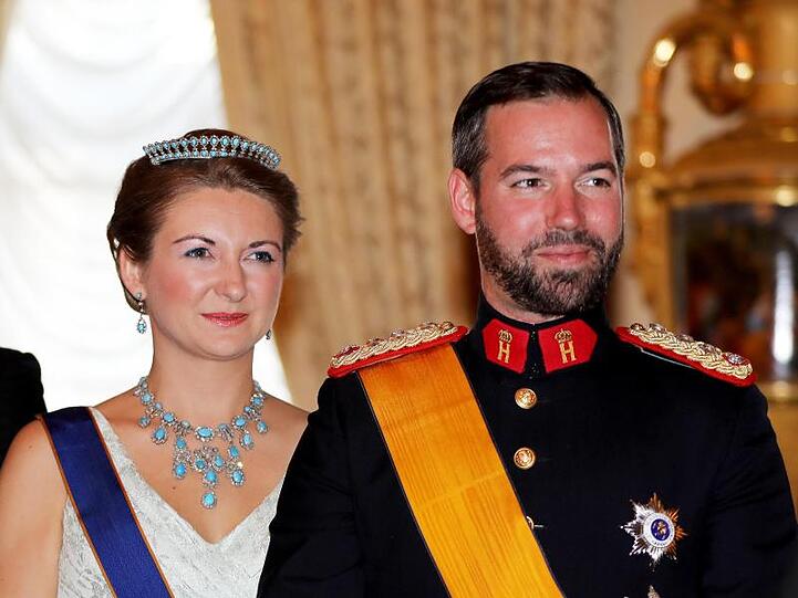 Erbgroßherzogin Stéphanie und Erbgroßherzog Guillaume von Luxemburg fereun sich über Nachwuchs.