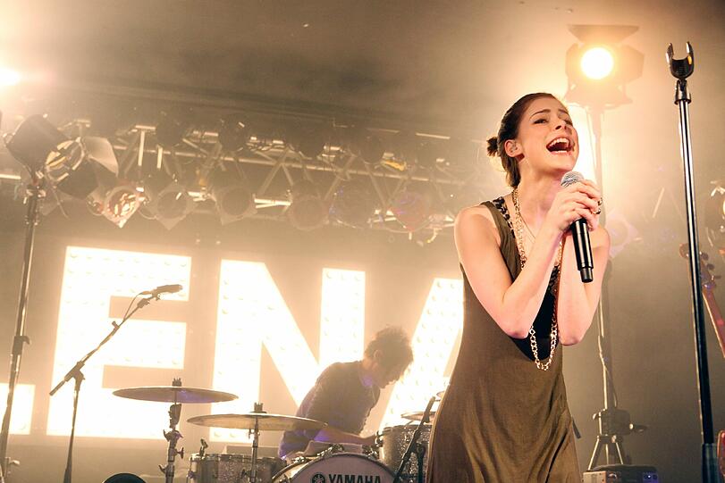 Die süße Lena Meyer-Landrut bei ihrem Auftritt in der Theaterfabrik in München. Die Bilder vom Konzert