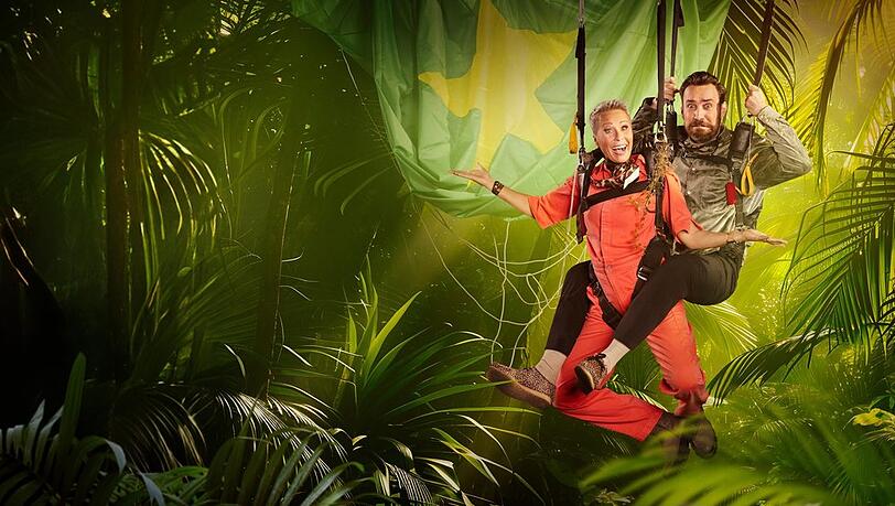 Sonja Zietlow und Jan Köppen führen auch durch die 18. Staffel von "Ich bin ein Star - Holt mich hier raus!" Sonja Zietlow und Jan Köppen führen auch durch die 18. Staffel von "Ich bin ein Star - Holt mich hier raus!"