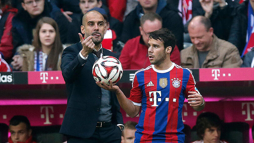 Pep Guardiola: die Bayern-Spieler schwärmen von seinen vielen Systemen, die Gegner zerbrechen daran. Pep Guardiola: die Bayern-Spieler schwärmen von seinen vielen Systemen, die Gegner zerbrechen daran.