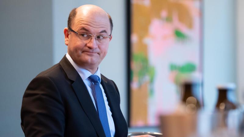 Bayerns Finanzminister Albert Füracker (CSU) hat schnelle Hilfe bei finanziellen Notlagen aufgrund der Corona-Krise angekündigt. Bayerns Finanzminister Albert Füracker (CSU) hat schnelle Hilfe bei finanziellen Notlagen aufgrund der Corona-Krise angekündigt.