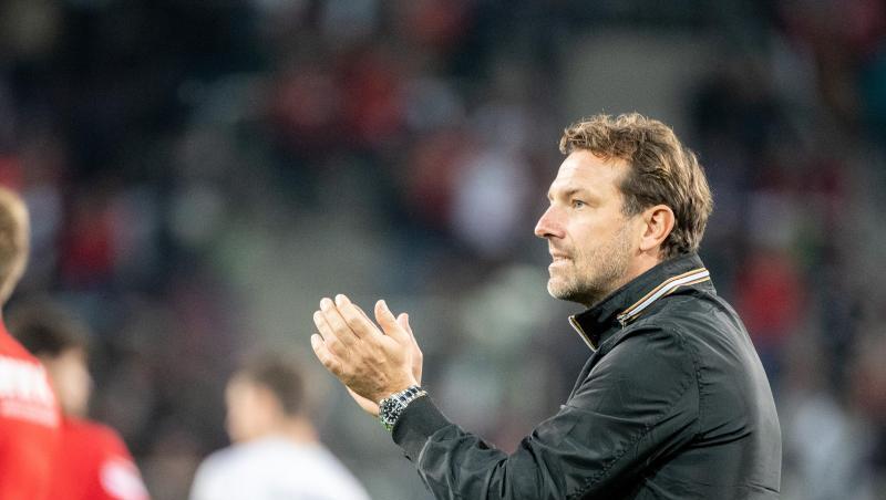 Augsburgs Trainer Markus Weinzierl.