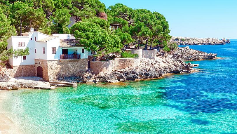 Ein Urlaub auf der spanischen Insel Mallorca kann sich für eine Familie lohnen.