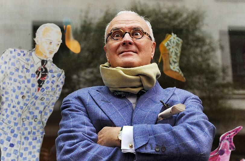 Manolo Blahnik verkauft nun auch Clutches