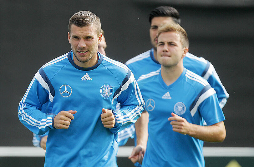 Nationalspieler Lukas Podolski hat Problemen mit dem linken Sprunggelenk.