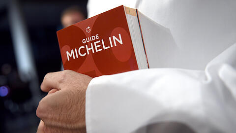 Gefürchtet: Die Kritiker des Guide Michelin. Aber wer einen Stern des Restaurantführers einheimst, darf sich über viele Besucher und volle Kassen freuen.