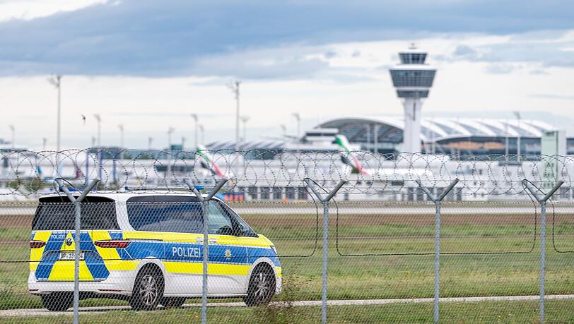 Nach den Drohnensichtungen kann es am Münchner Airport weiter zu Einschränkungen kommen.