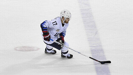 Der US-Amerikaner Chris Bourque wechselt zum EHC Red Bull München. Der US-Amerikaner Chris Bourque wechselt zum EHC Red Bull München.
