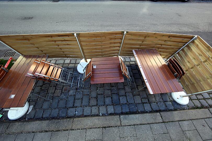 Schanigärten in der Breisacher Straße vor dem El Espanol