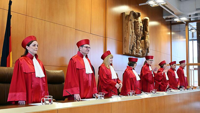 Der zweite Senat verhandelt eine Organklage der Grünen-Fraktion im Bundestag. (Archivbild) Der zweite Senat verhandelt eine Organklage der Grünen-Fraktion im Bundestag. (Archivbild)