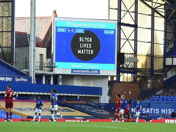 Das Liverpool-Derby stand wie jedes Premier-League-Spiel an diesem Wochenende auch im Zeichen von "Black Lives Matter".