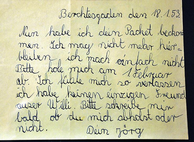 &bdquo;Bitte hole mich ab. Ich fühle mich so verlassen&ldquo;: Diesen Brief schrieb Hube als Neunjähriger aus dem Kinderheim an seine Mutter.