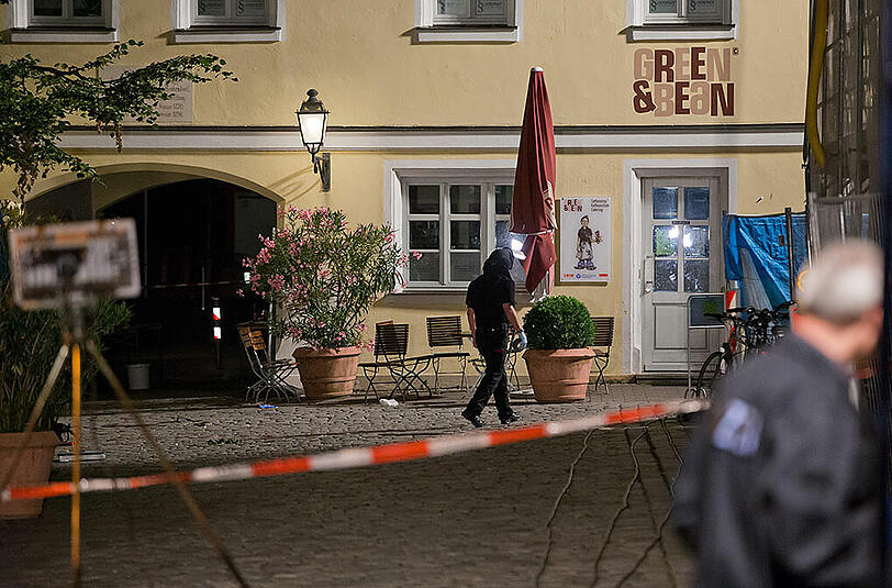 In Ansbach hat sich ein Bombenanschlag ereignet. Die ersten Bilder vom Tatort.