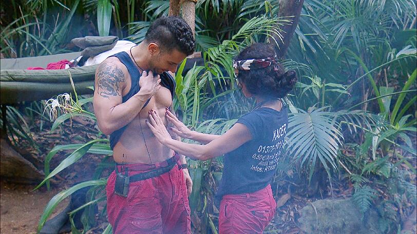 Sixpack zum Anfassen: Kader Loth macht sich an Marc Terenzi ran