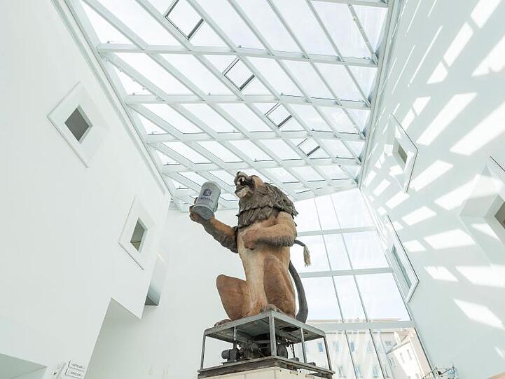 Der "Löwenbräu"-Löwe im Museum der Bayerischen Geschichte in Regensburg. Foto: Uwe Moosburger/Haus der Bayerischen Geschichte