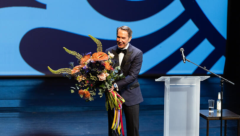 Jeff Koons nach seiner Rede im Prinzregententheater Jeff Koons nach seiner Rede im Prinzregententheater