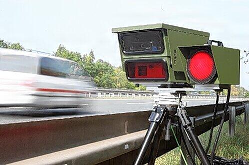 Da nützte auch das neue, digitale Messgerät nix: Frankens Autofahrer waren wegen der Witterung einfach langsamer unterwegs.