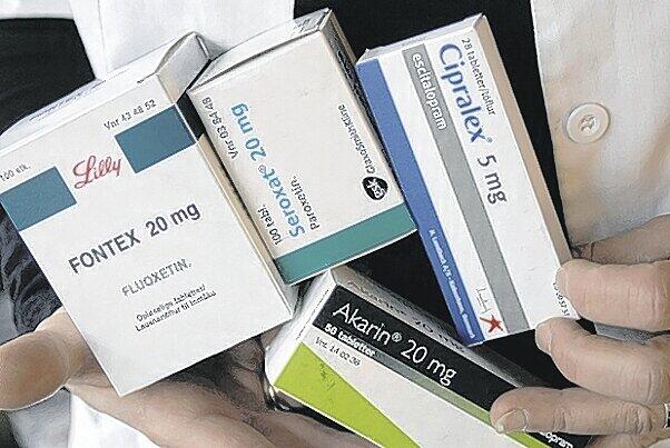 Ein Pillencocktail aus verschiedenen Antidepressiva &ndash; für manche Menschen am Arbeitsplatz inzwischen so alltäglich wie Kaffee.