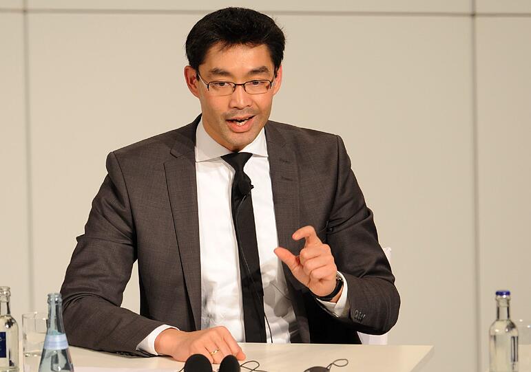 Bundeswirtschaftsminister Philipp Rösler (FDP) spricht am ersten Tag auf der Sicherheitskonferenz.