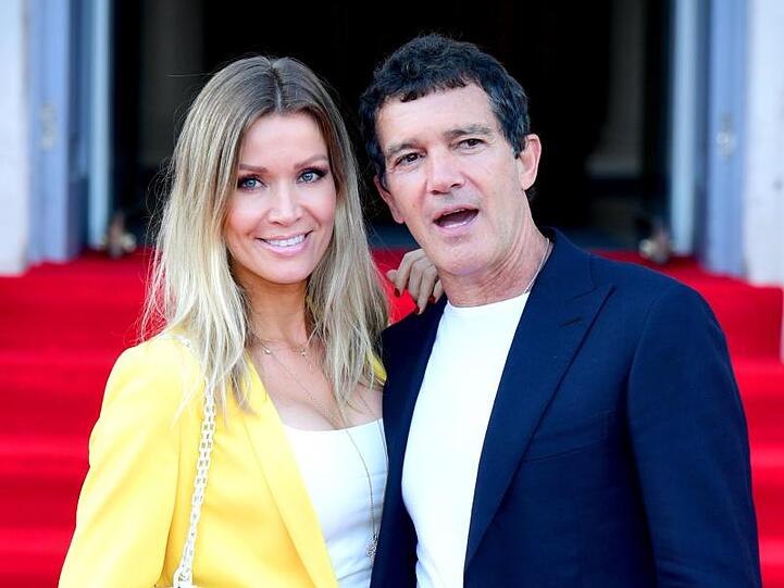 Antonio Banderas und seine Freundin Nicole Kimpel (2019).