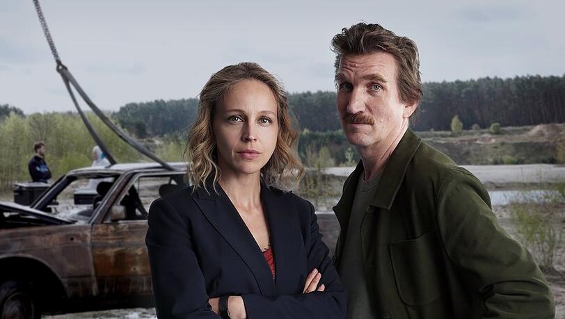 "Im Namen der Wahrheit - Traue Niemandem": Strafverteidigerin Sophia (Petra Schmidt-Schaller, l.) und Kommissar Matzen (Karsten Antonio Mielke).