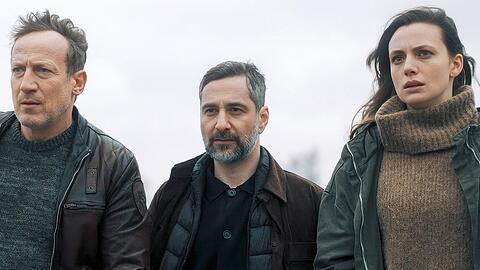 Falke (Wotan Wilke M&ouml;hring), Mario (Denis Moschitto, M.) und Lynn de Baer (Gaite Jansen) ermitteln in der Doppelfolge "Tatort: Ein guter Tag / Schwarzer Schnee".