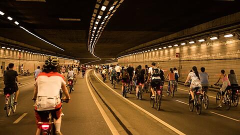 2017 nahmen rund 16.000 Teilnehmer an der "Münchner Radlnacht" teil. (Archivbild)