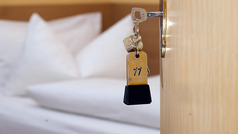 Die Polizei hat Brandbeschleuniger im Hotelzimmer gefunden. Ein technischer Defekt wird derzeit ausgeschlossen. (Symbolbild)