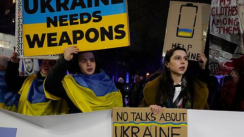 Die Ukraine ist bisher auf US-Militärhilfe im Kampf um ihr Bestehen im russischen Angriffskrieg angewiesen. (Archivbild)