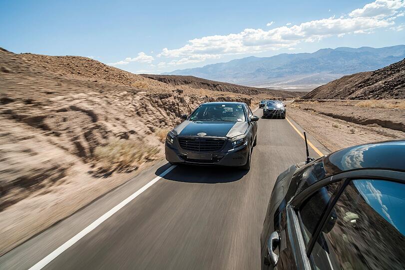 Aufmerksame Autos: Die nächste Mercedes S-Klasse wird noch mehr auf den Verkehr achten als bisher, um brenzlige Situationen automatisch zu entschärfen.